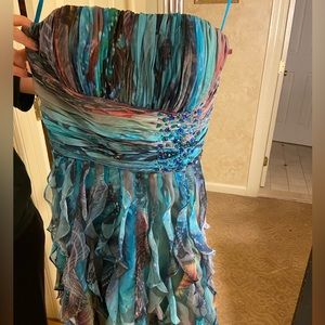 Cache size 2 short cocktail dress perfect for event wedding sweet 16 prom